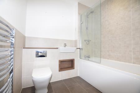 2 bedroom Flat to let in Hedley Road, St Albans, AL1