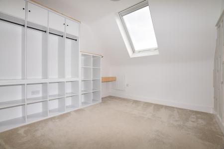 2 bedroom Flat to let in Hedley Road, St Albans, AL1