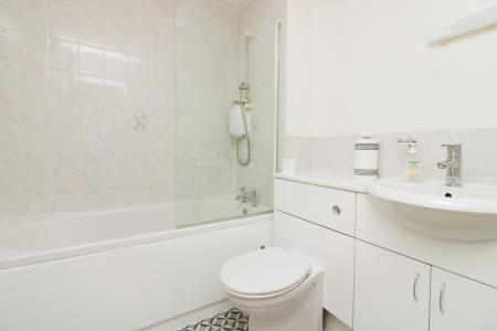 1 bedroom Flat to let in Chelmsford Road, Essex, Dunmow, CM6