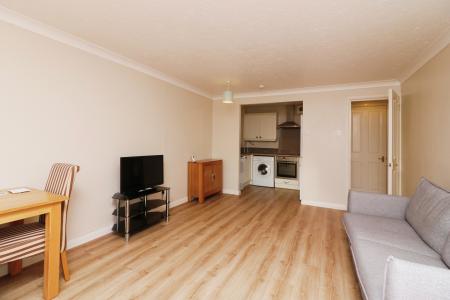 1 bedroom Flat to let in Chelmsford Road, Essex, Dunmow, CM6