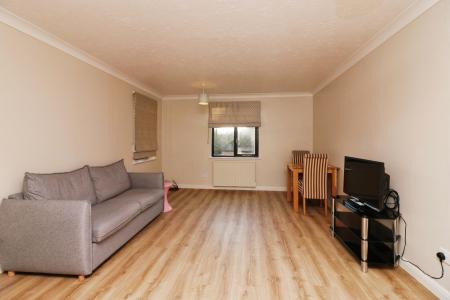 1 bedroom Flat to let in Chelmsford Road, Essex, Dunmow, CM6