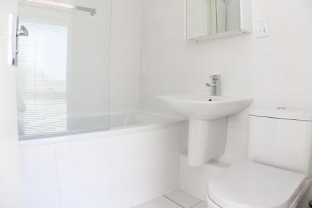 1 bedroom Flat to let in Hatfield Road, St Albans, AL1