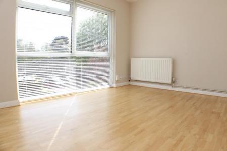 1 bedroom Flat to let in Hatfield Road, St Albans, AL1