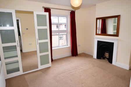 2 bedroom Terraced House to let in Culver Road, St Albans, AL1