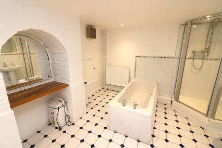 1 bedroom Flat to let in High Street, Ashwell, SG7