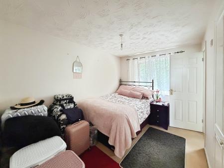 3 bedroom Semi-detached house to let in Tamar Close, Great Ashby, SG1