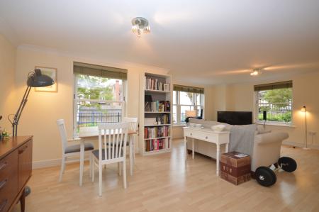 2 bedroom Flat to let in Bridge Street, Hitchin, SG5
