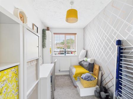 2 bedroom Flat to let in Cleveland Way, Great Ashby, SG1