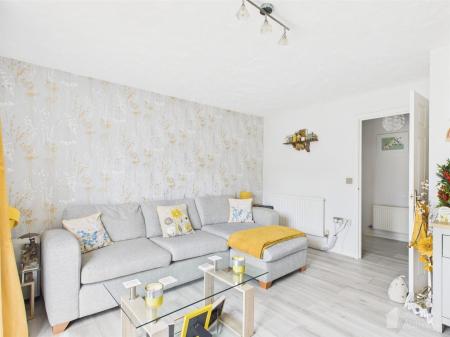 2 bedroom Flat to let in Cleveland Way, Great Ashby, SG1