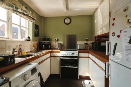 2 bedroom Terraced House to let in Page Close, Baldock, SG7