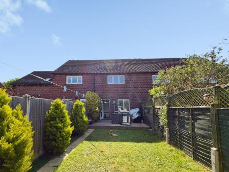 2 bedroom Terraced House to let in Page Close, Baldock, SG7