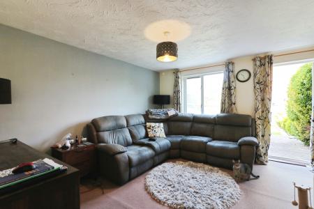2 bedroom Terraced House to let in Page Close, Baldock, SG7