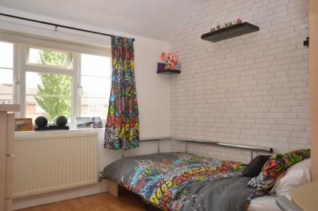 3 bedroom End of terrace house to let in Howlands, Welwyn Garden City, AL7