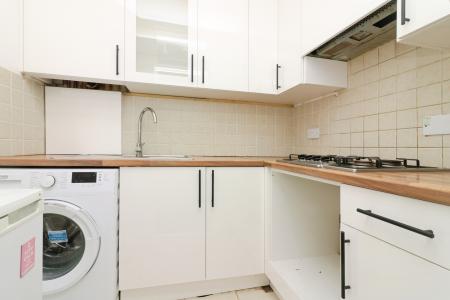 1 bedroom Flat to let in Wordsworth Court, Hatfield, AL10