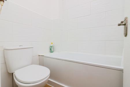 1 bedroom Flat to let in Wordsworth Court, Hatfield, AL10