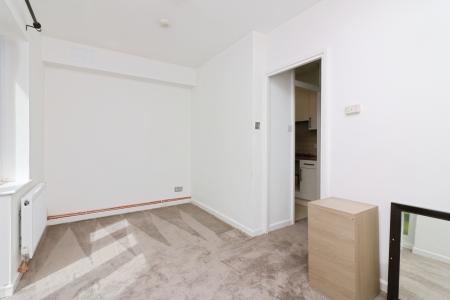1 bedroom Flat to let in Wordsworth Court, Hatfield, AL10
