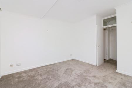 1 bedroom Flat to let in Wordsworth Court, Hatfield, AL10