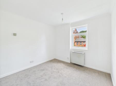 1 bedroom Flat for sale in Holly Mount, Laurel Road, West Park, WA10