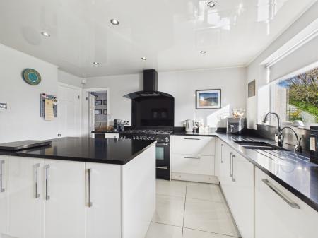 4 bedroom Detached house for sale in Bleak Hill Road, Windle, St Helens, WA10