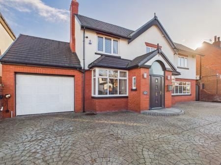 4 bedroom Detached house for sale in Bleak Hill Road, Windle, St Helens, WA10