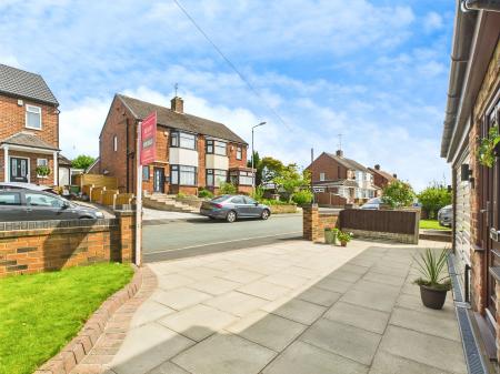 3 bedroom Semi-detached house for sale in Braeside Crescent, Billinge, WN5