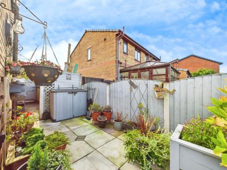 2 bedroom Semi-detached house for sale in Brookside Way, St Helens, WA11