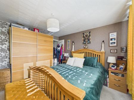 2 bedroom Semi-detached house for sale in Brookside Way, St Helens, WA11