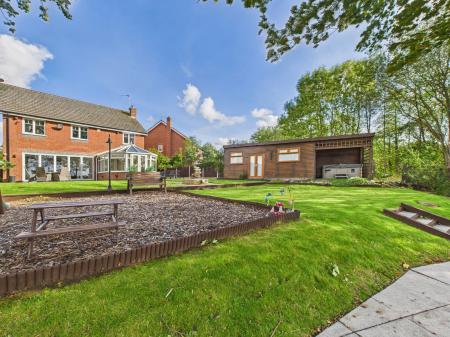 4 bedroom Detached house for sale in Calday Grove, St Helens, WA11