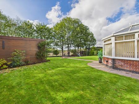 4 bedroom Detached house for sale in Calday Grove, St Helens, WA11