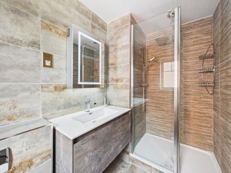 4 bedroom Detached house for sale in Calday Grove, St Helens, WA11