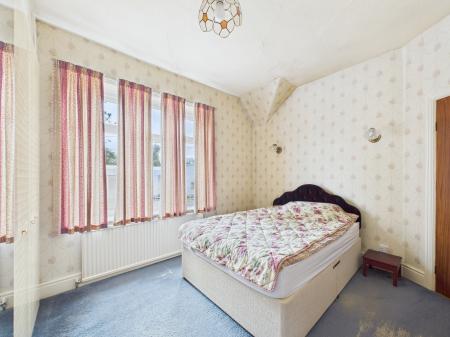 6 bedroom Semi-detached house for sale in Clipsley Lane, Haydock, WA11