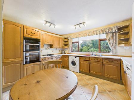 3 bedroom Semi-detached house for sale in Daresbury Road, Eccleston, St Helens, WA10