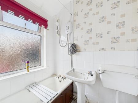 3 bedroom Semi-detached house for sale in Doulton Street, West Park, St Helens, WA10