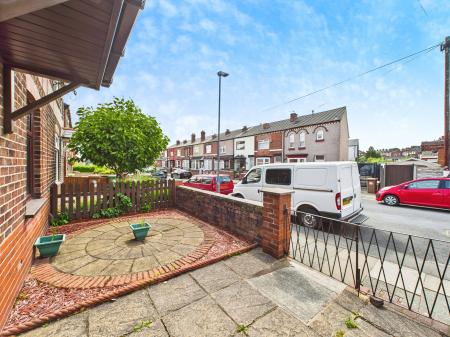 3 bedroom Semi-detached house for sale in Doulton Street, West Park, St Helens, WA10