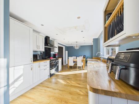 4 bedroom Detached house for sale in Dovecote Drive, Haydock, St Helens, WA11