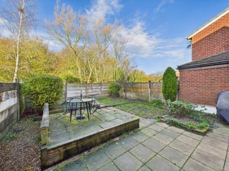 3 bedroom Semi-detached house for sale in Farndon Avenue, Sutton Manor, St Helens, WA9