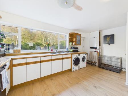 3 bedroom Semi-detached house for sale in Farndon Avenue, Sutton Manor, St Helens, WA9