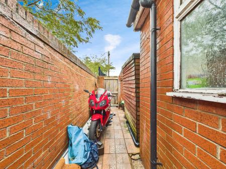 2 bedroom Terraced House for sale in Gartons Lane, Clock Face, St Helens, WA9