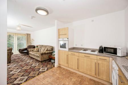 2 bedroom Flat for sale in Heyeswood, Haydock, WA11