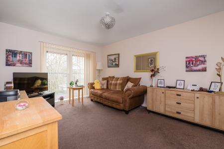 2 bedroom Apartment for sale in Heyeswood, Haydock, St Helens, WA11