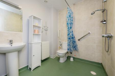 2 bedroom Apartment for sale in Heyeswood, Haydock, St Helens, WA11