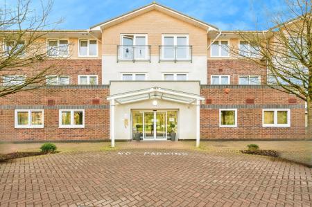 1 bedroom Flat for sale in Heyeswood, Haydock, WA11