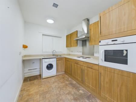 1 bedroom Flat for sale in Heyeswood, Haydock, WA11