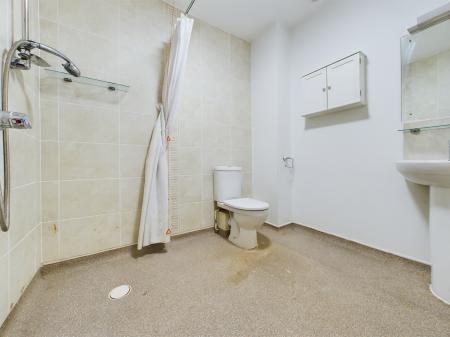 1 bedroom Flat for sale in Heyeswood, Haydock, WA11