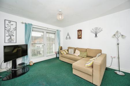 1 bedroom Flat for sale in Heyeswood, Haydock, WA11