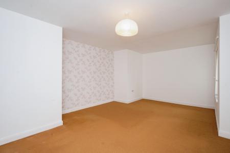 1 bedroom Flat for sale in Heyeswood, Haydock, WA11