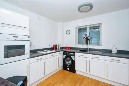 2 bedroom Apartment for sale in Heyeswood, Haydock, WA11