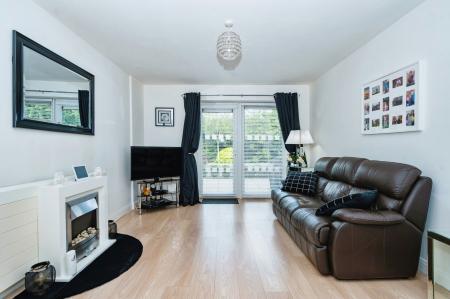 2 bedroom Apartment for sale in Heyeswood, Haydock, WA11