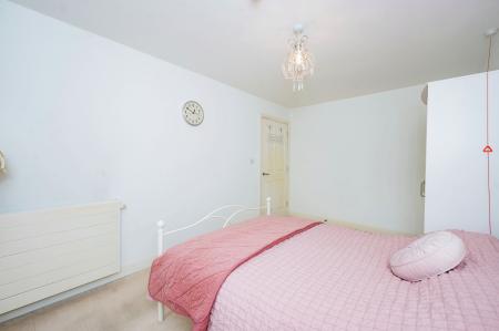 2 bedroom Apartment for sale in Heyeswood, Haydock, WA11