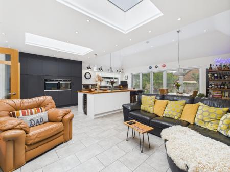 4 bedroom Bungalow for sale in Main Street, Billinge, Billinge, WN5